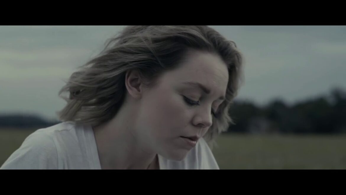 Sarah Reeves – Anxious