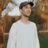 Divine Vibes : le Zurichois qui transforme les versets bibliques en électro